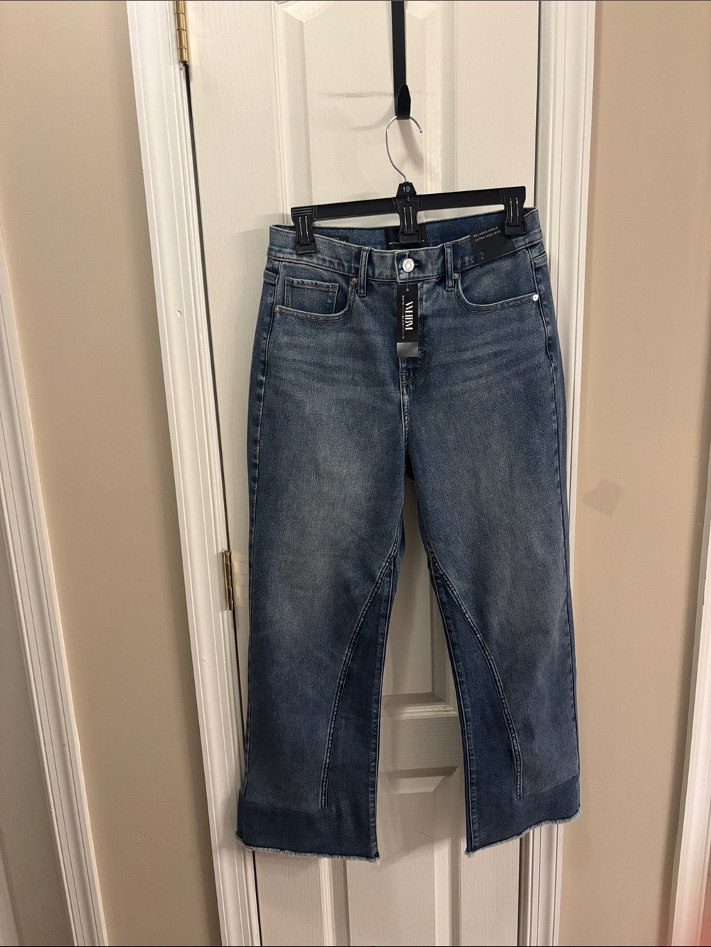 Women’s White House, black market Cropped Jeans - size 2